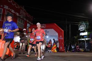 BIB: 4230, 4803, 3369
                            <button type="button" onclick="openModal(26258953)" class="btn btn-primary btn-sm float-right btn-popup" data-toggle="modal" data-target=".modal-high-quality">
                        <i class="fas fa-shopping-cart"></i> Add to Cart
                    </button>
                                            <button type="button" onclick="isThisMe(26258953, true)" class="btn btn-success btn-sm float-right btn-popup btn-isme hidden" data-toggle="tooltip" data-placement="bottom" title="นี่คือรูปของคุณใช่ไหม คลิกที่นี่เพื่อเอาเข้าอัลบั้ม">
                        <i class="fas fa-plus"></i> Add to album
                    </button>
                    <button type="button" onclick="isThisMe(26258953, false)" class="btn btn-warning btn-sm float-right btn-popup btn-isnotme hidden">
                        <i class="fas fa-ban"></i> Remove from album
                    </button>